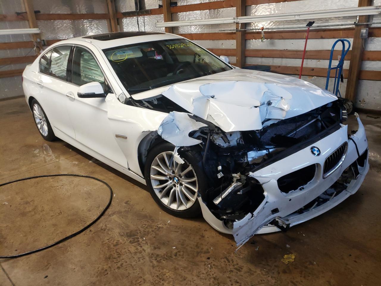 BMW 528 XI 2015 with VIN WBA5A7C5XFD623580 - Photo from auction