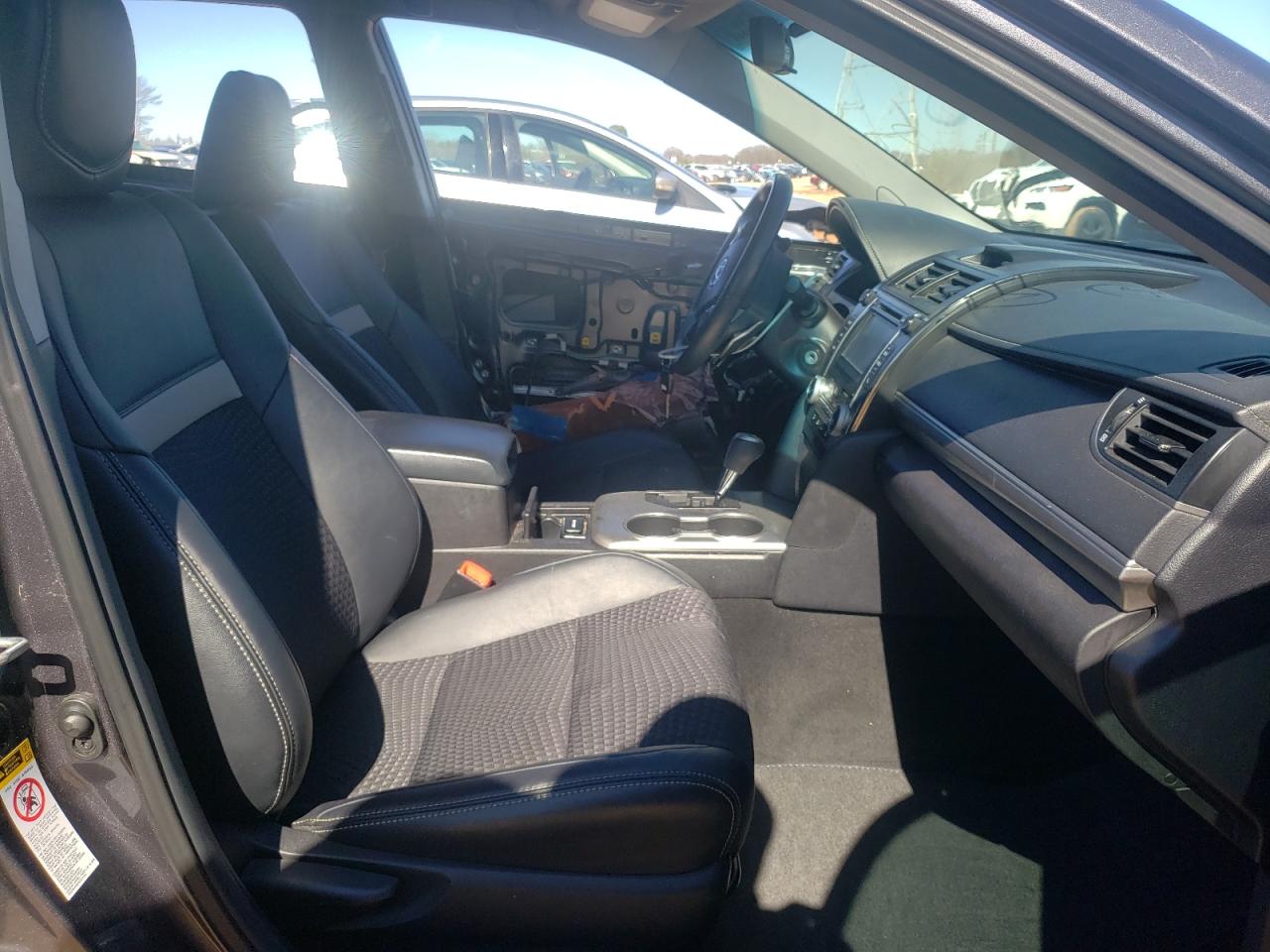 Photo 5 from auction – 2014 TOYOTA CAMRY L with VIN 4T1BF1FK4EU840266