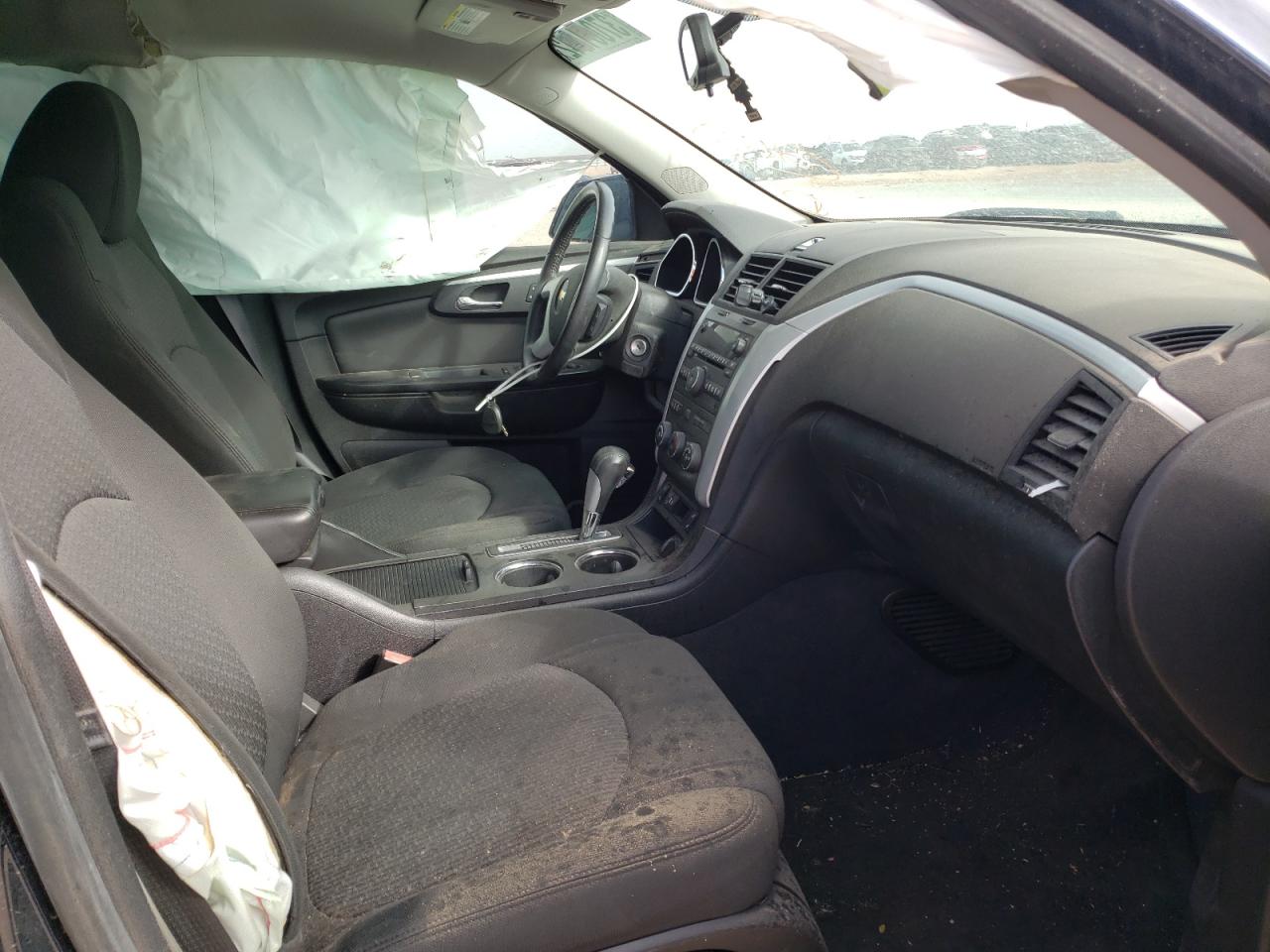 Photo 5 from auction – 2012 CHEVROLET TRAVERSE L with VIN 1GNKRGED1CJ117384