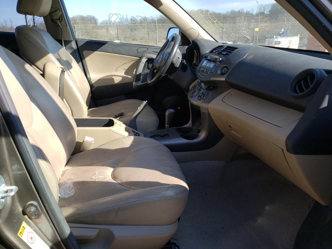 Photo 5 from auction – 2010 TOYOTA RAV4 LIMIT with VIN JTMDK4DV0AD017464
