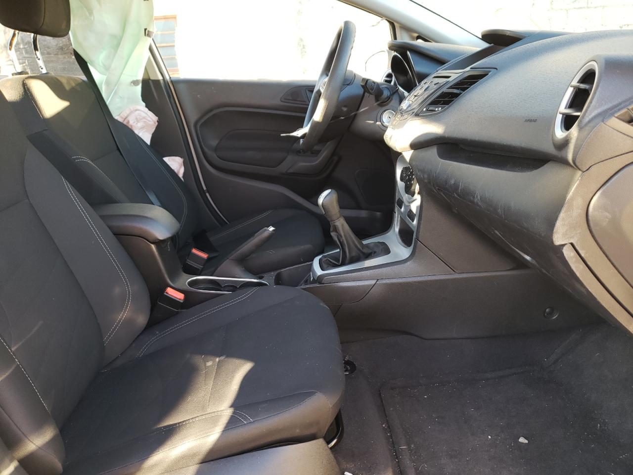Photo 5 from auction – 2018 FORD FIESTA SE with VIN 3FADP4EJ5JM107913