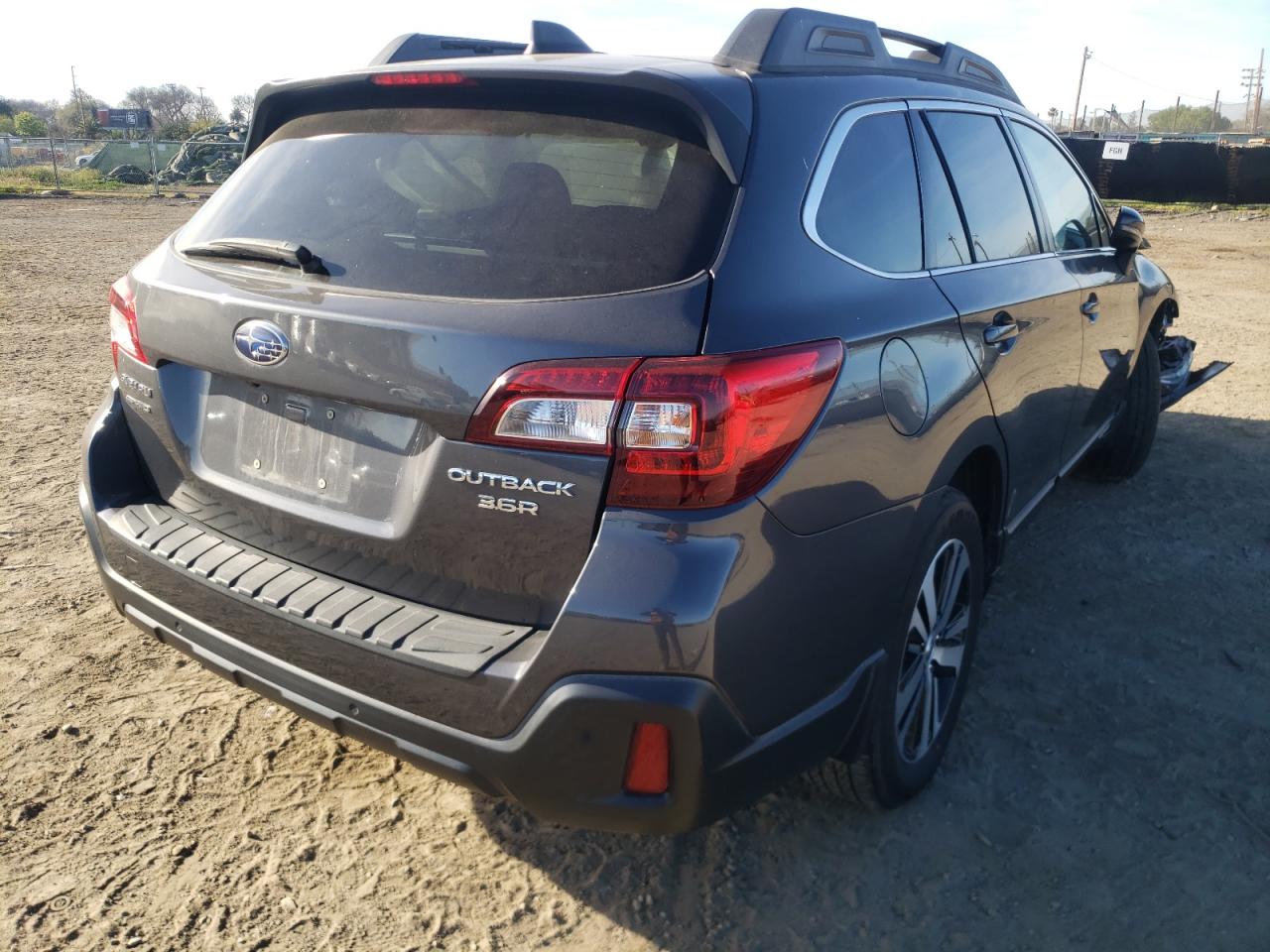 Photo 4 from auction – 2018 SUBARU OUTBACK 3. with VIN 4S4BSENC8J3260161