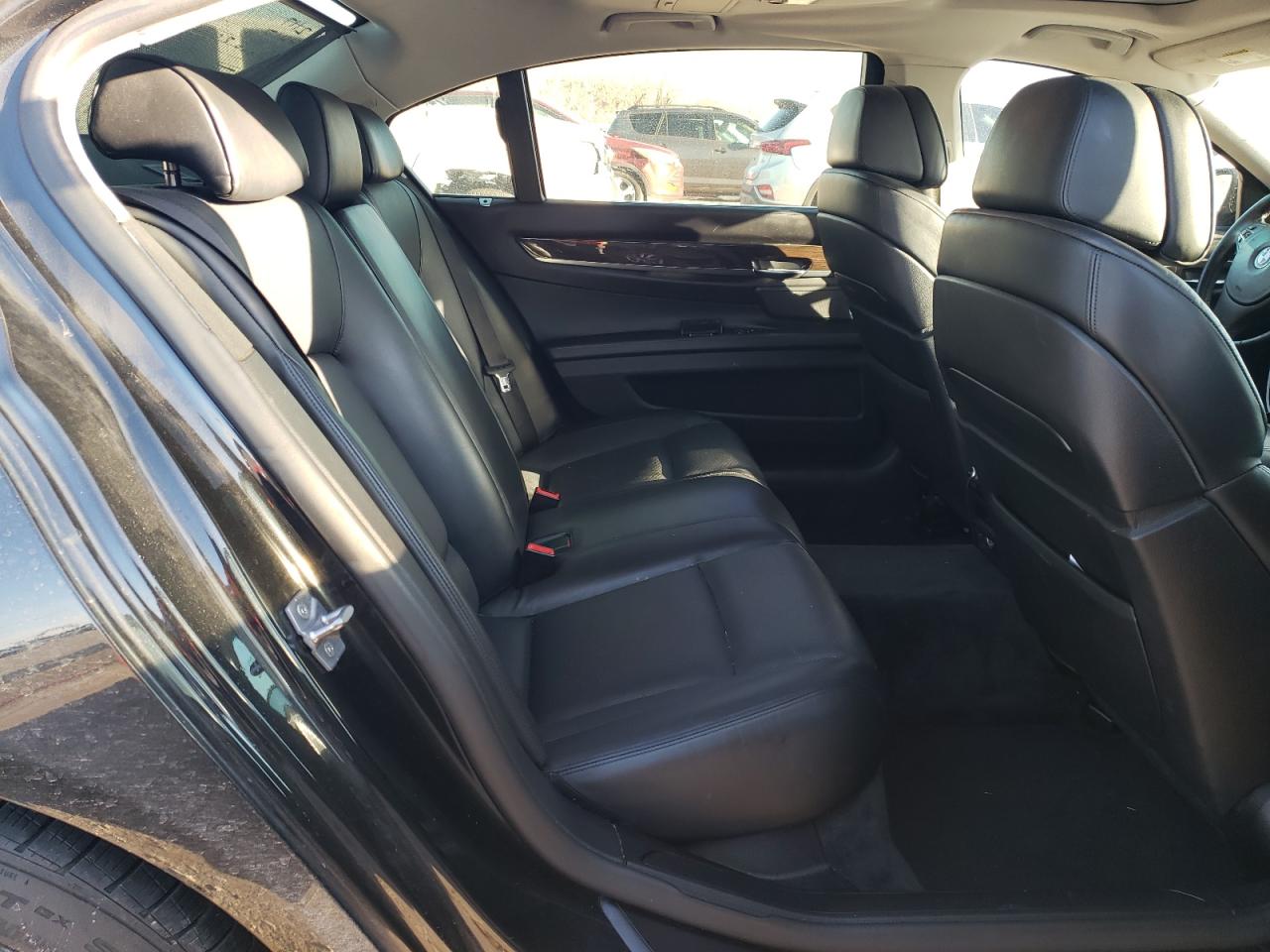 Photo 6 from auction – 2011 BMW 740 LI with VIN WBAKB4C53BC574110