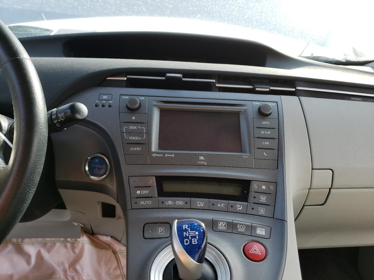 Photo 9 from auction – 2014 TOYOTA PRIUS with VIN JTDKN3DUXE0358559