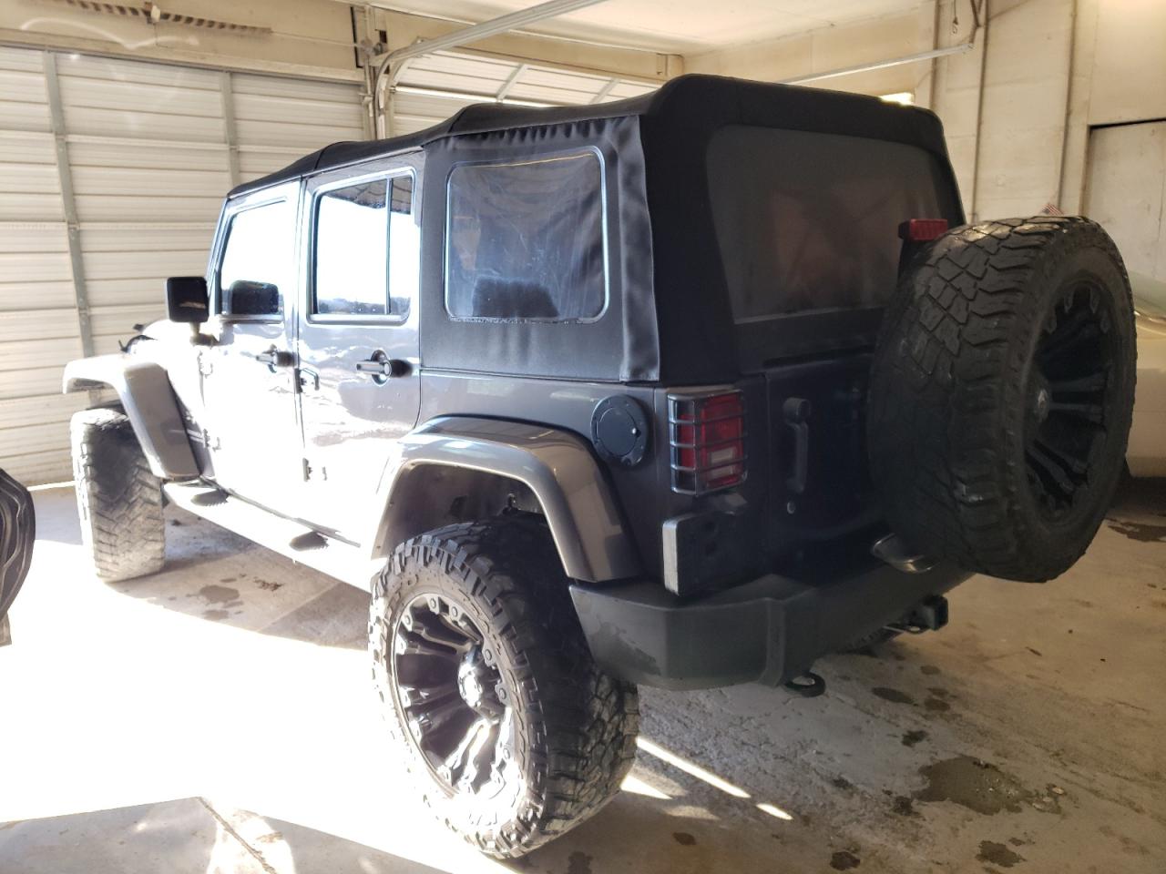 Photo 3 from auction – 2016 JEEP WRANGLER U with VIN 1C4BJWEG9GL222351