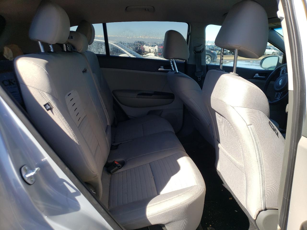Photo 6 from auction – 2017 KIA SPORTAGE L with VIN KNDPMCAC2H7273151