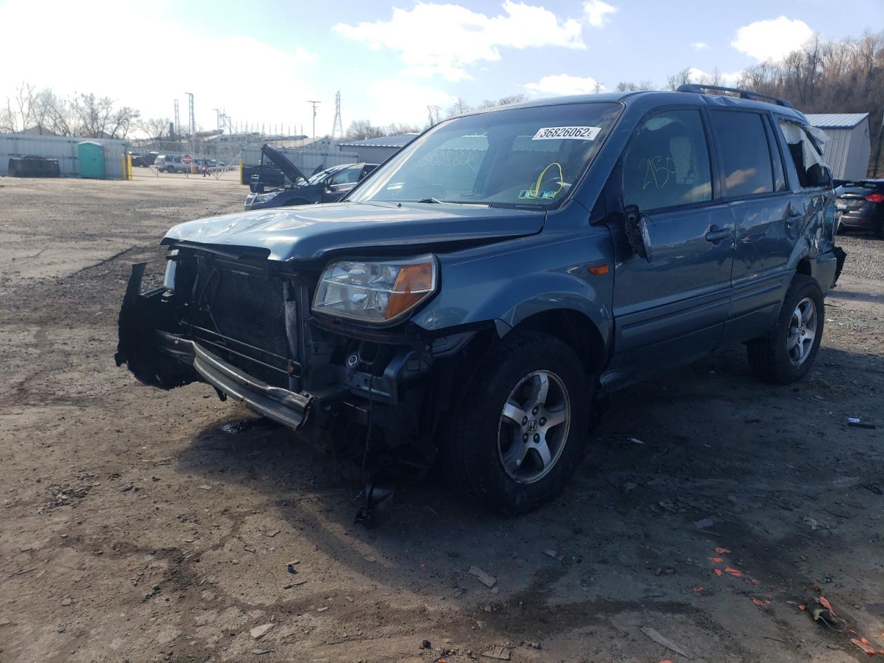 Photo 2 from auction – 2006 HONDA PILOT EX with VIN 5FNYF18586B022054