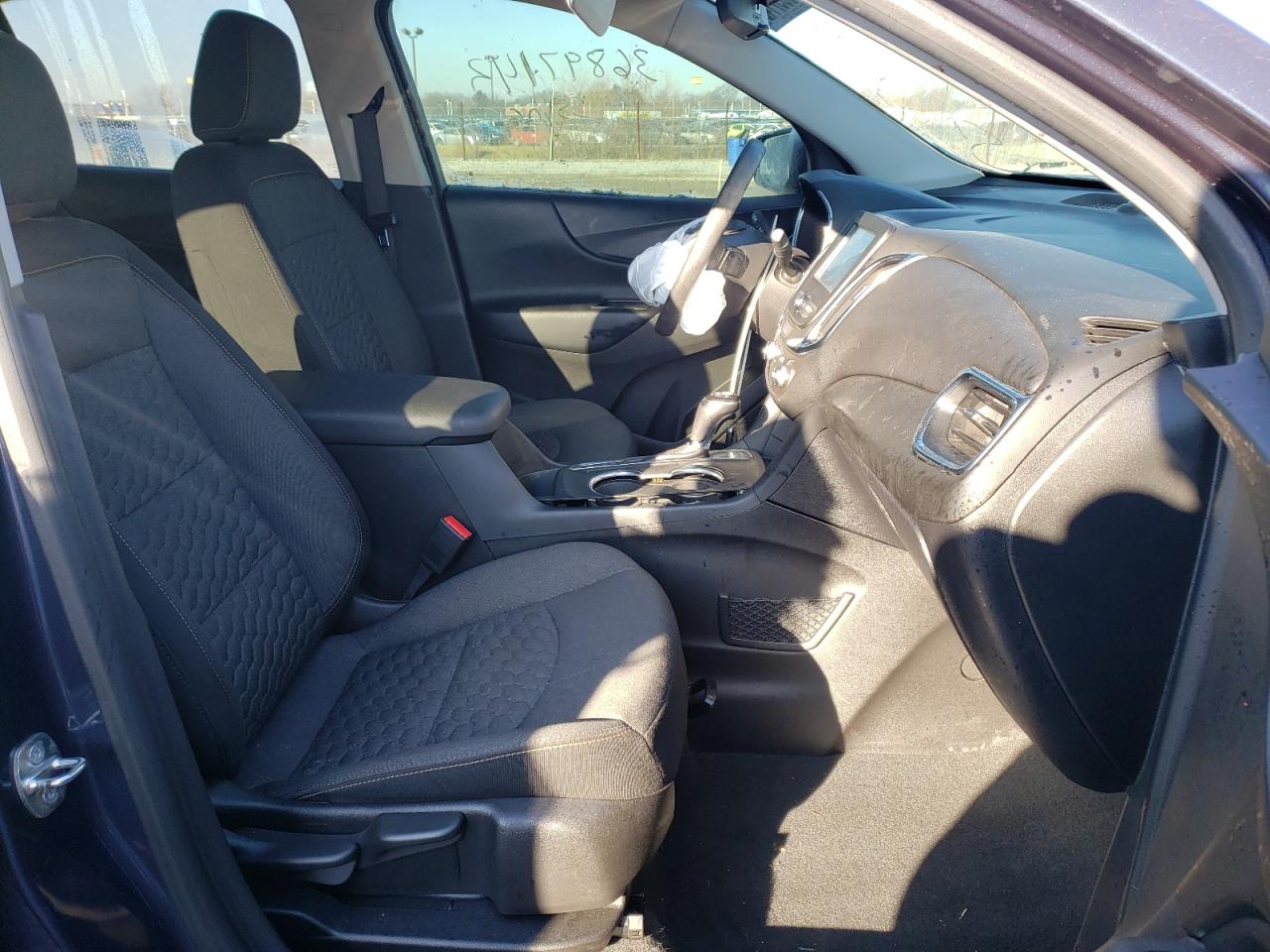 Photo 5 from auction – 2018 CHEVROLET EQUINOX LT with VIN 3GNAXJEV5JL330416