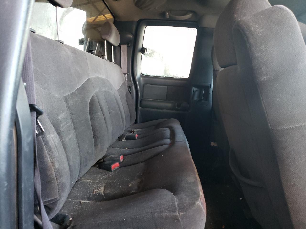 Photo 6 from auction – 2001 GMC SIERRA C25 with VIN 1GTHC29U61E334632