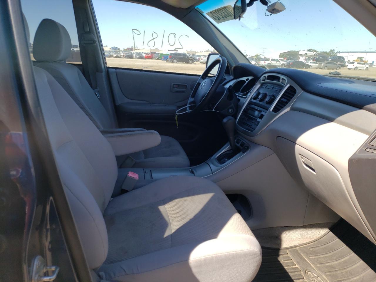 Photo 5 from auction – 2004 TOYOTA HIGHLANDER with VIN JTEEP21A340049070