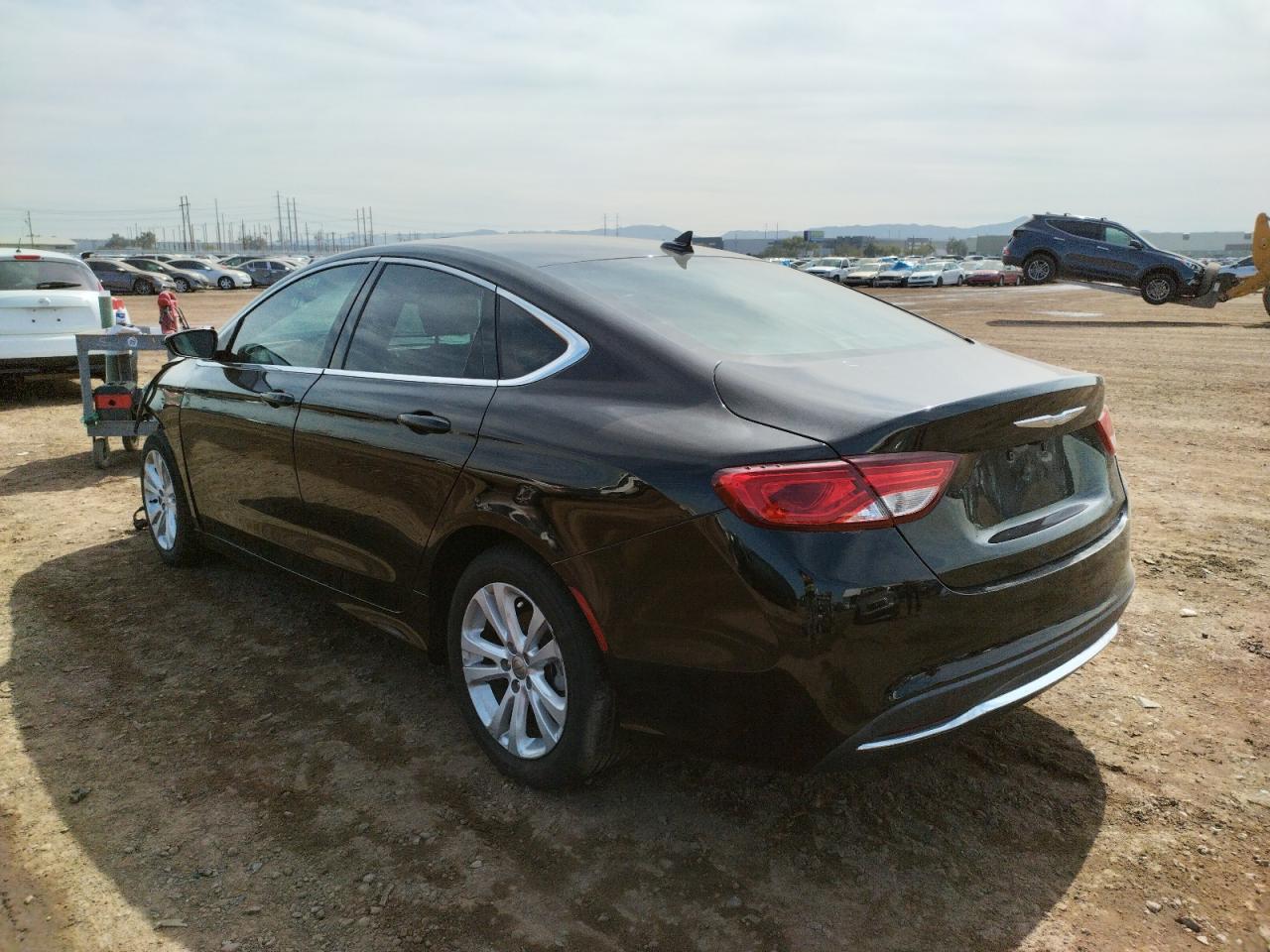 Photo 3 from auction – 2016 CHRYSLER 200 LIMITE with VIN 1C3CCCAB5GN165338