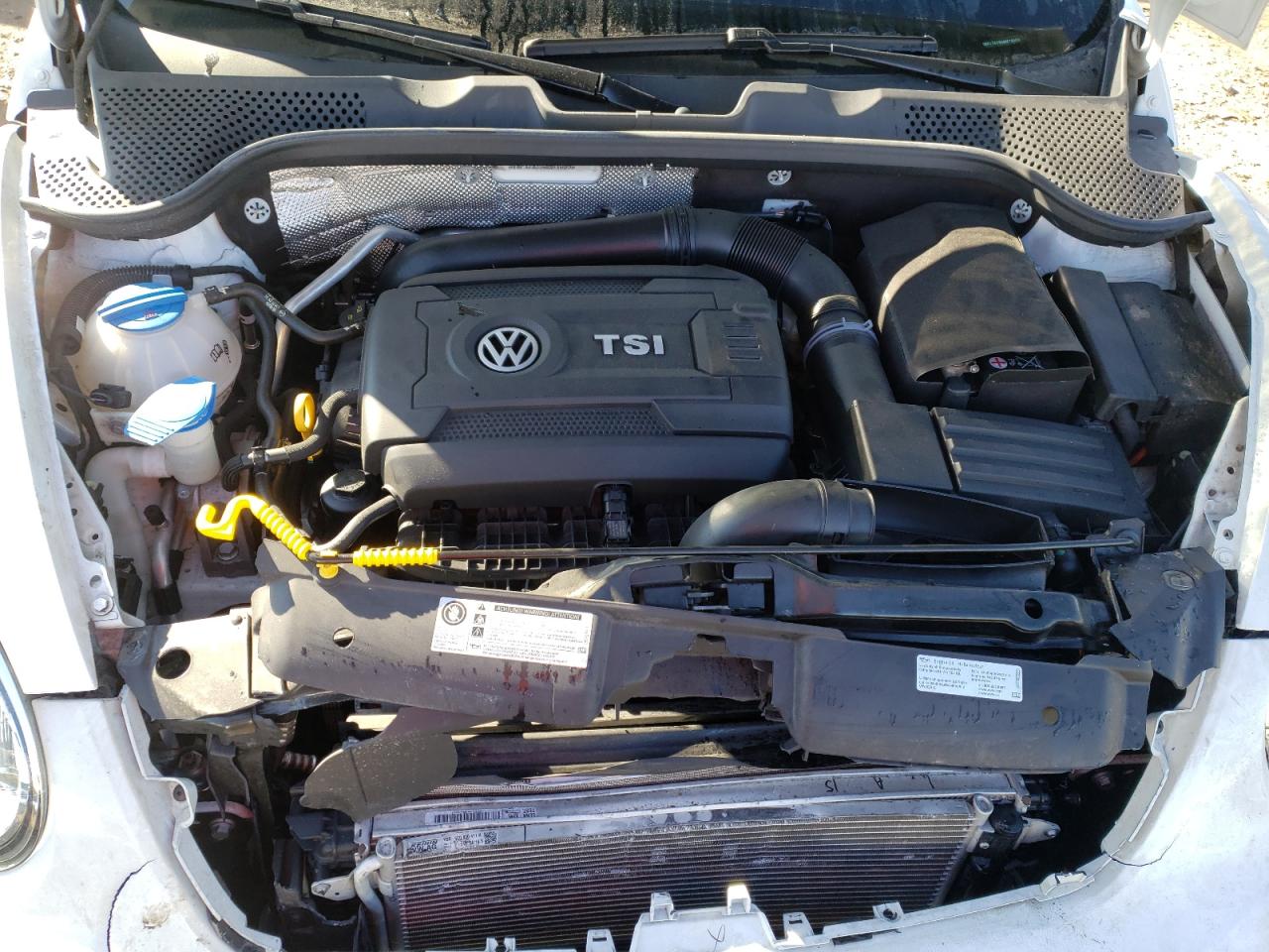 Photo 7 from auction – 2017 VOLKSWAGEN BEETLE 1.8 with VIN 3VWF17AT9HM618058