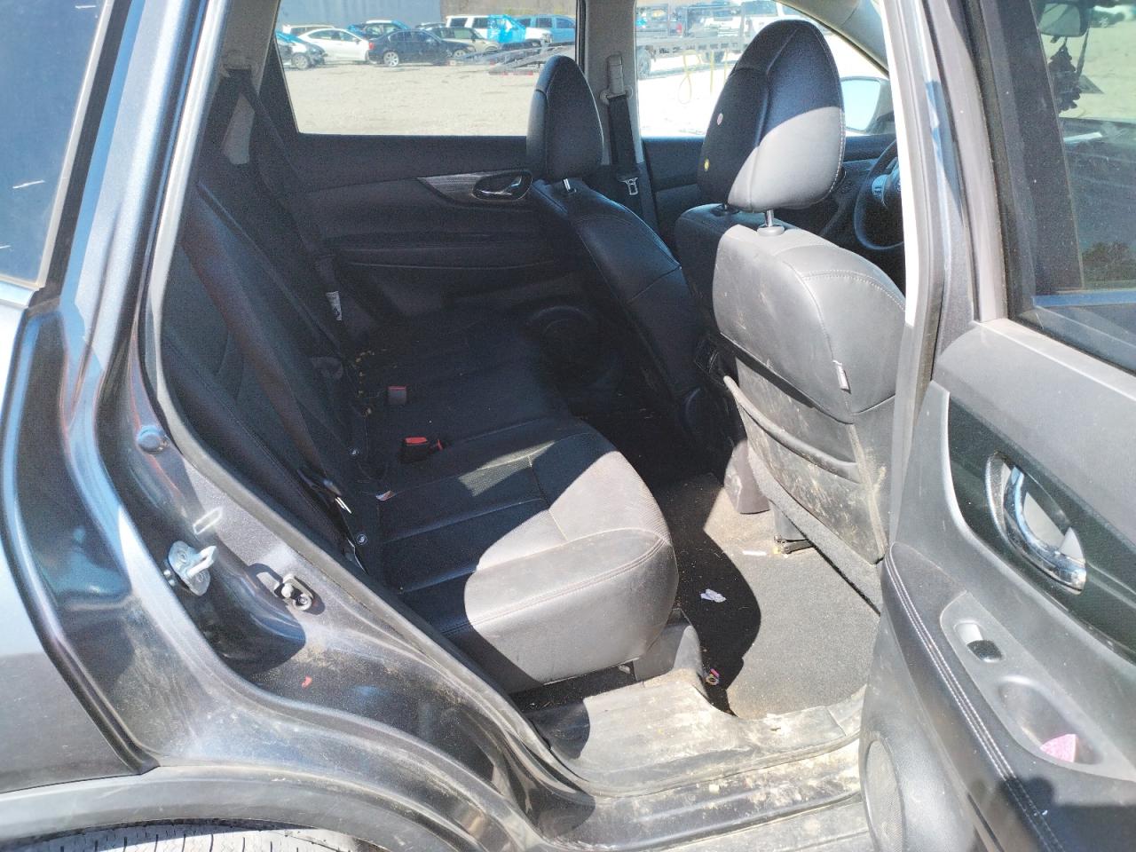 Photo 6 from auction – 2016 NISSAN ROGUE S with VIN 5N1AT2MT8GC745143
