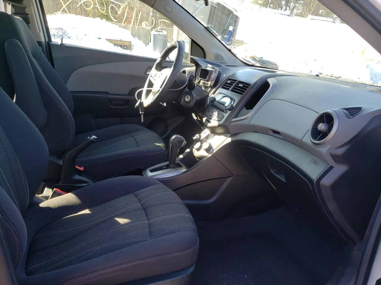 Photo 5 from auction – 2014 CHEVROLET SONIC LT with VIN 1G1JC5SH1E4188211