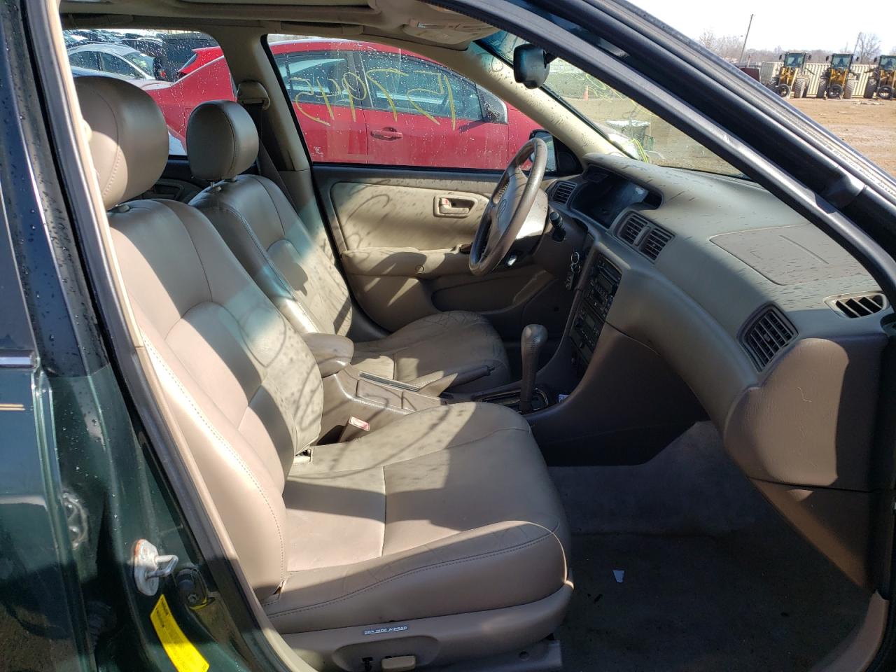 Photo 5 from auction – 2001 TOYOTA CAMRY LE with VIN 4T1BF28K11U963780