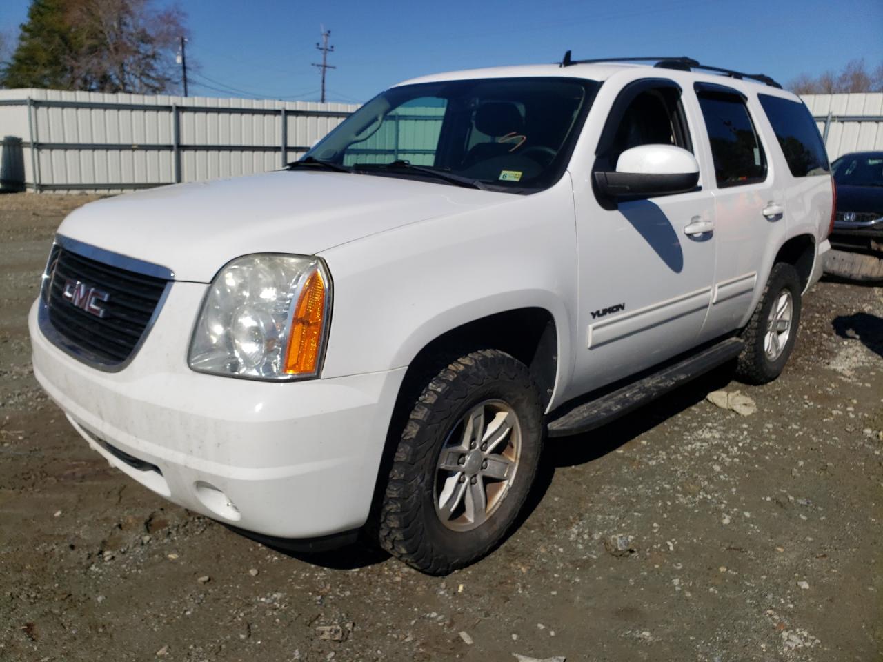 Photo 2 from auction – 2012 GMC YUKON SLE with VIN 1GKS2AE07CR138088