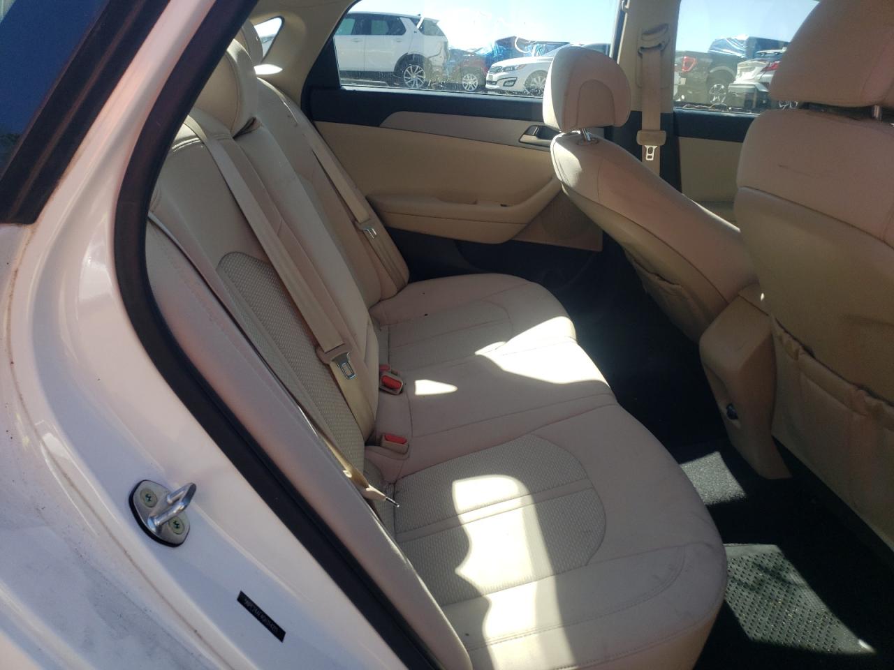 Photo 6 from auction – 2016 HYUNDAI SONATA SE with VIN 5NPE24AF4GH314211