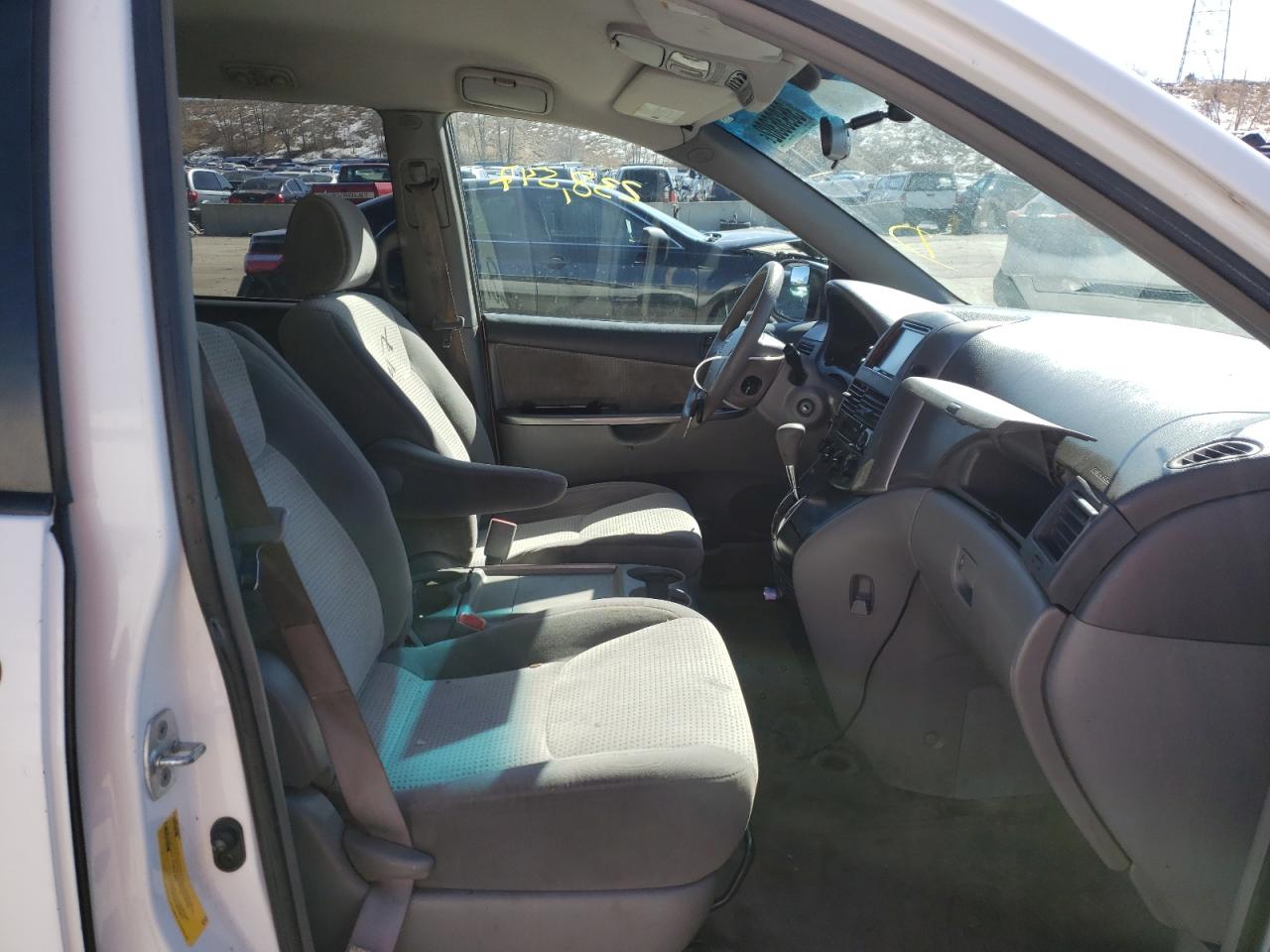 Photo 5 from auction – 2008 TOYOTA SIENNA CE with VIN 5TDZK23C08S151996
