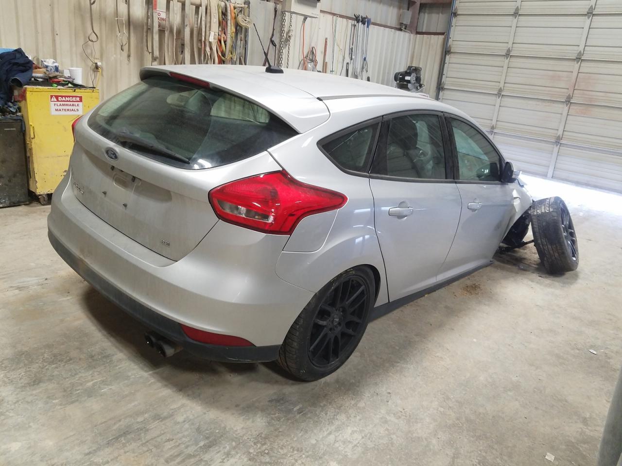 Photo 4 from auction – 2016 FORD FOCUS SE with VIN 1FADP3K24GL392198