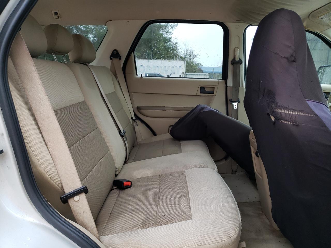 Photo 6 from auction – 2008 FORD ESCAPE XLT with VIN 1FMCU03Z08KA09790