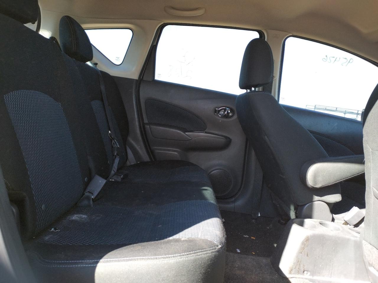 Photo 6 from auction – 2016 NISSAN VERSA NOTE with VIN 3N1CE2CP4GL362111