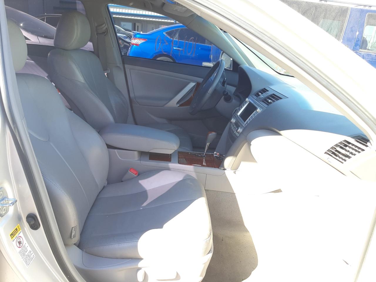 Photo 5 from auction – 2011 TOYOTA CAMRY HYBR with VIN 4T1BB3EK4BU129865