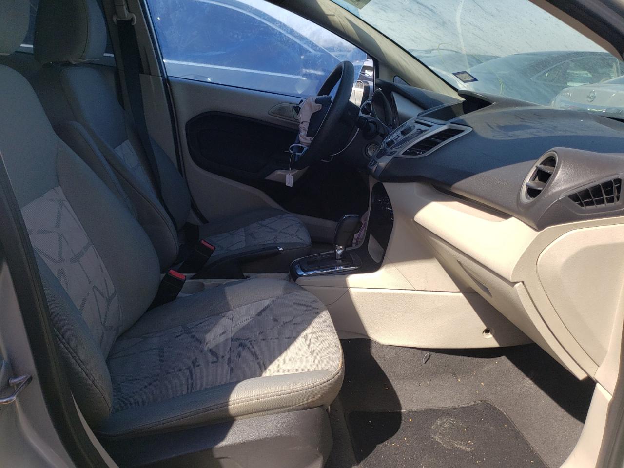 Photo 5 from auction – 2013 FORD FIESTA SE with VIN 3FADP4EJ5DM177979