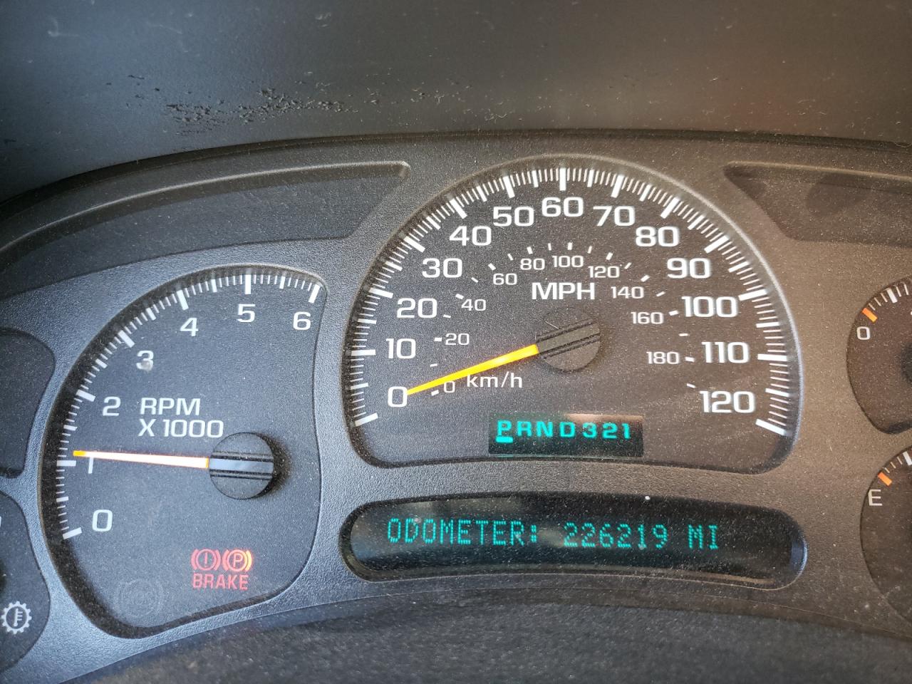 Photo 8 from auction – 2003 CHEVROLET SILVERADO with VIN 1GCGK13U73F195240