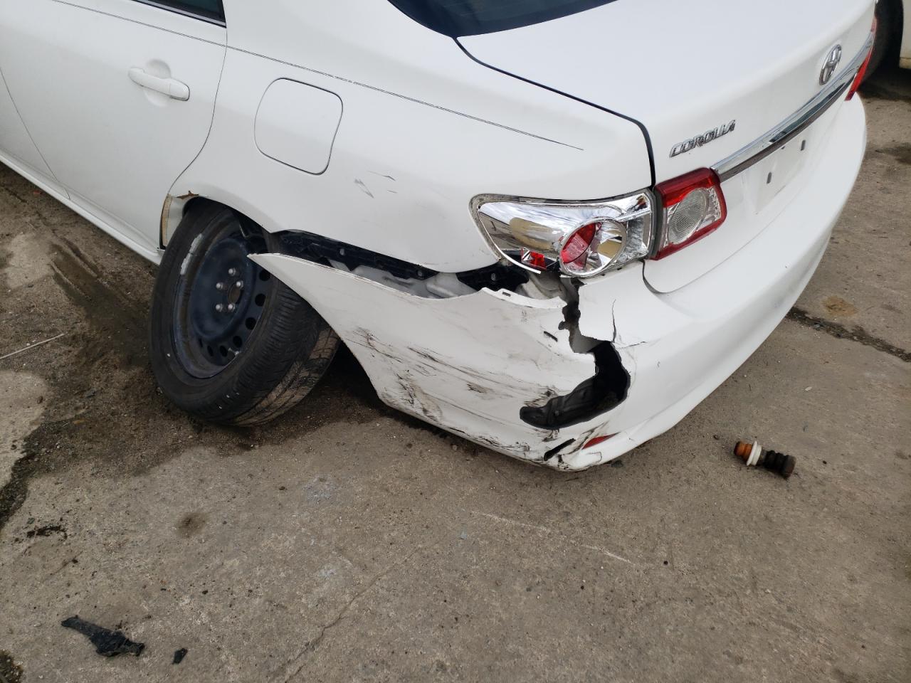 Photo 9 from auction – 2013 TOYOTA COROLLA with VIN 2T1BU4EE2DC100251