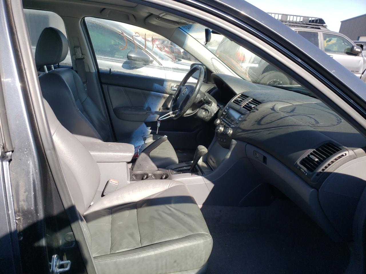 Photo 5 from auction – 2003 HONDA ACCORD EX with VIN JHMCM56643C079636