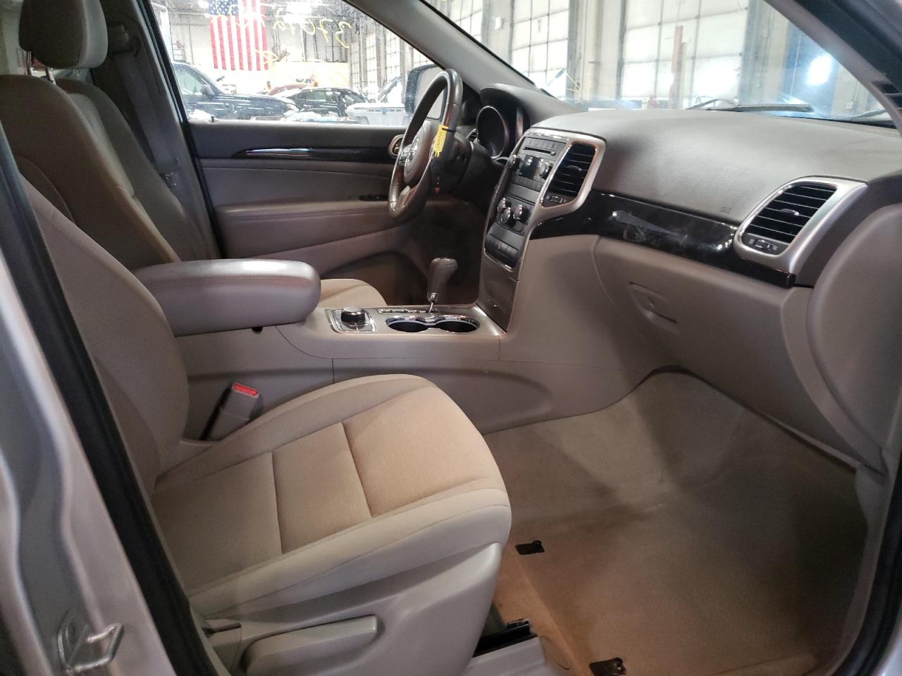 Photo 5 from auction – 2013 JEEP GRAND CHER with VIN 1C4RJFAG1DC509750