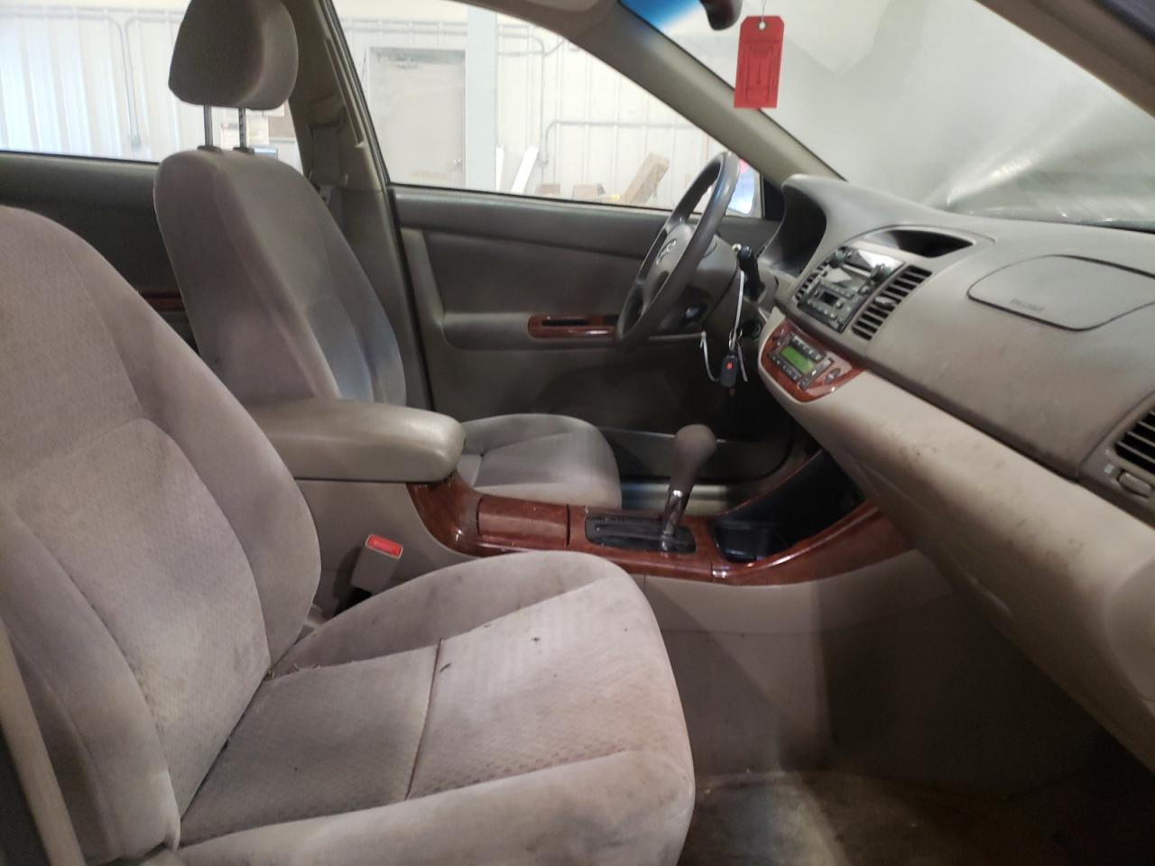 Photo 5 from auction – 2003 TOYOTA CAMRY LE with VIN 4T1BE32K83U718852