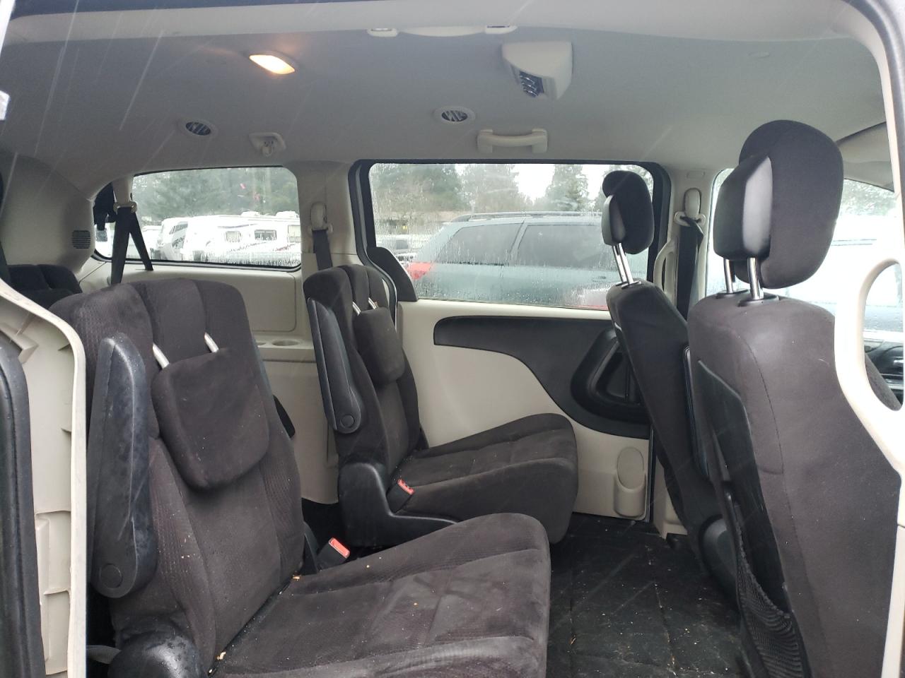Photo 6 from auction – 2014 DODGE GRAND CARA with VIN 2C4RDGBG4ER433395