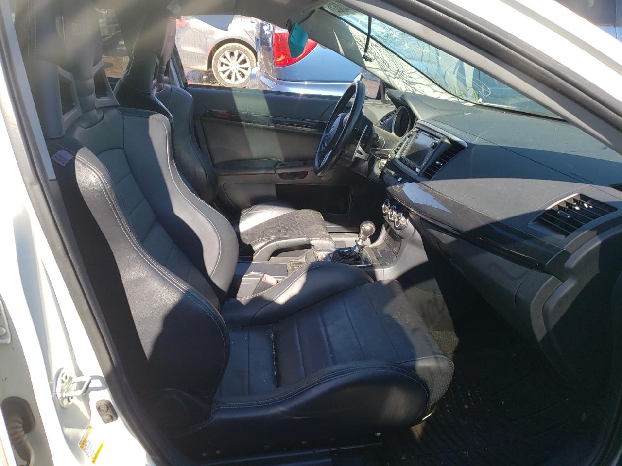 Photo 5 from auction – 2014 MITSUBISHI LANCER EVO with VIN JA32W5FV8EU022771