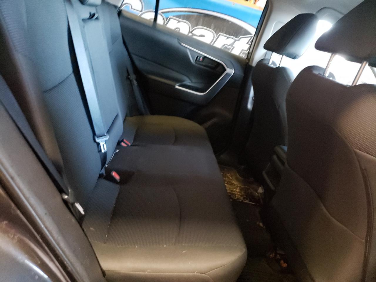 Photo 6 from auction – 2020 TOYOTA RAV4 LE with VIN 2T3F1RFV9LW110012