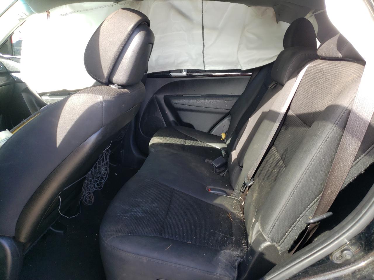 Photo 6 from auction – 2015 KIA SORENTO LX with VIN 5XYKT4A60FG658592