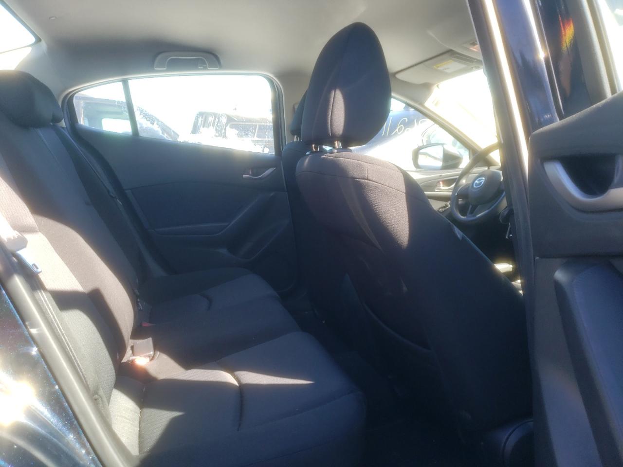 Photo 6 from auction – 2014 MAZDA 3 SV with VIN JM1BM1T79E1194203