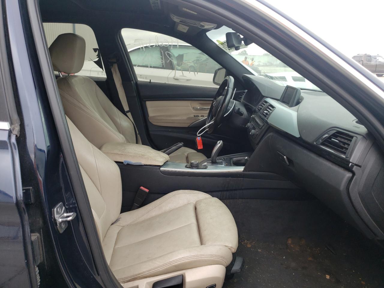 Photo 5 from auction – 2015 BMW 320 I with VIN WBA3B1C50FK141066