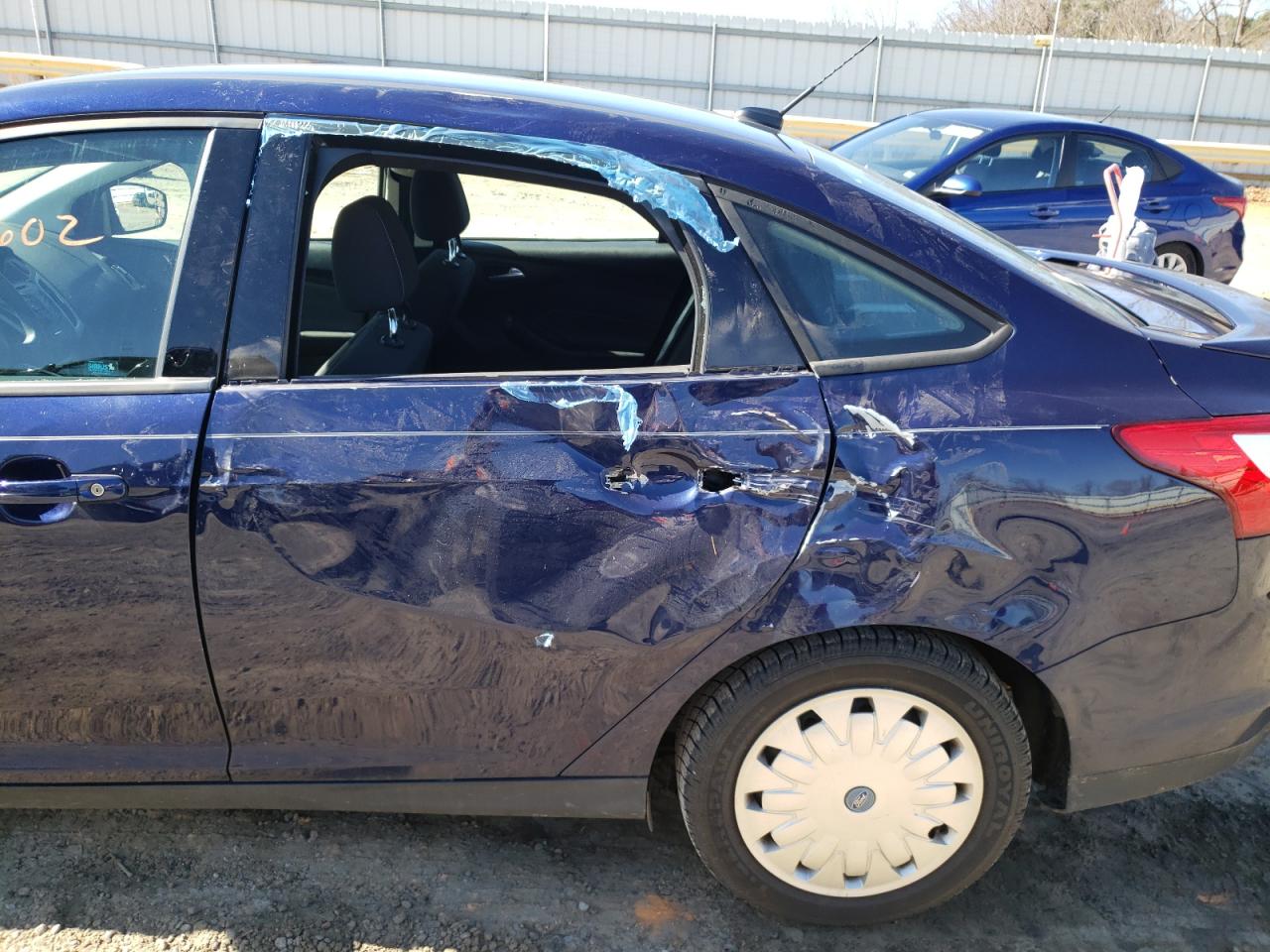 Photo 9 from auction – 2012 FORD FOCUS SE with VIN 1FAHP3F28CL126799