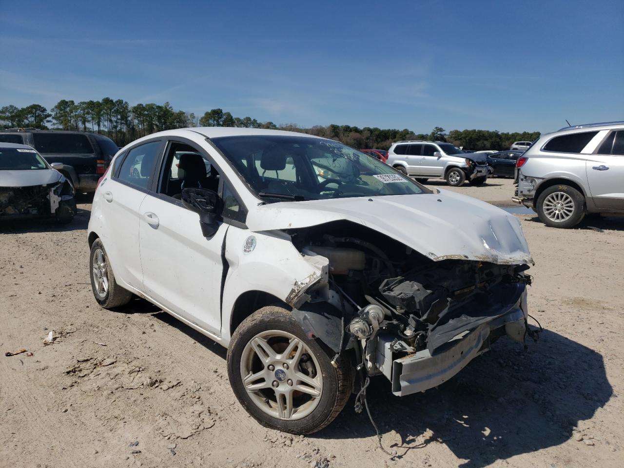 FORD FIESTA SE 2017 with VIN 3FADP4EJ3HM153105 - Photo from auction