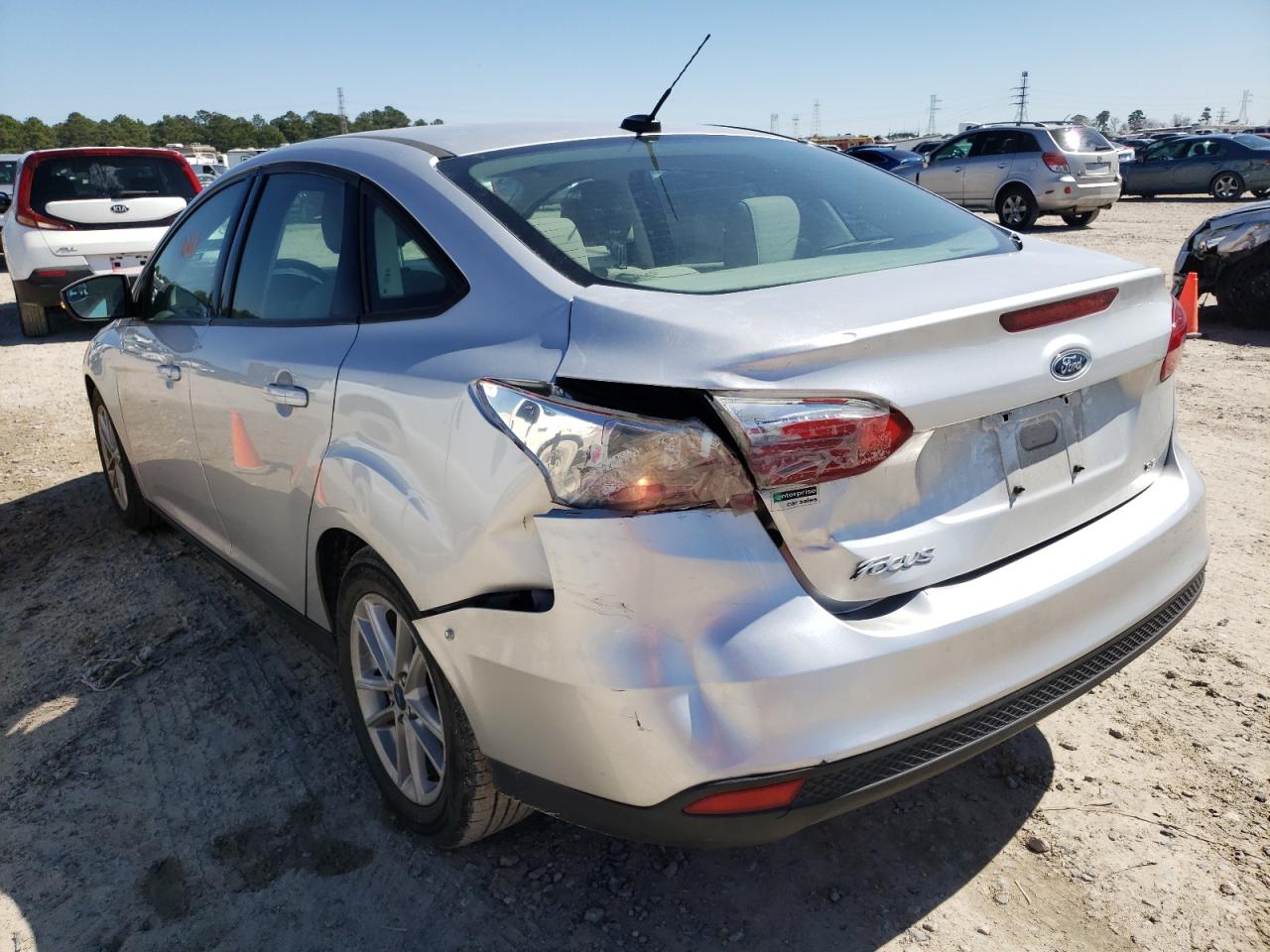Photo 3 from auction – 2017 FORD FOCUS SE with VIN 1FADP3F22HL247639