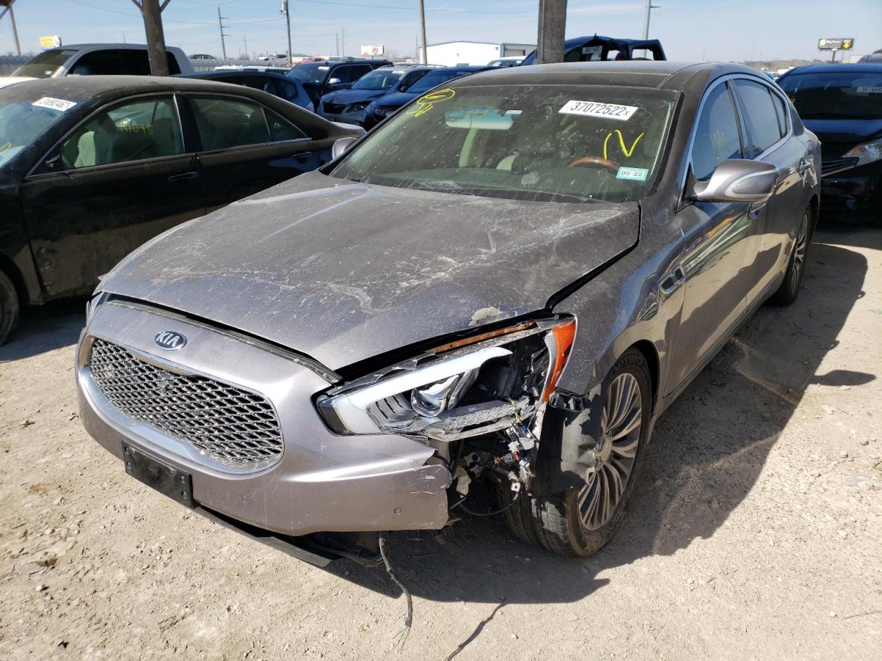Photo 2 from auction – 2016 KIA K900 with VIN KNALU4D33G6031485