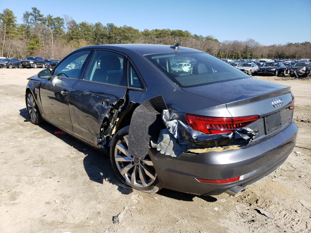 Photo 3 from auction – 2017 AUDI A4 PREMIUM with VIN WAUANAF44HN045864