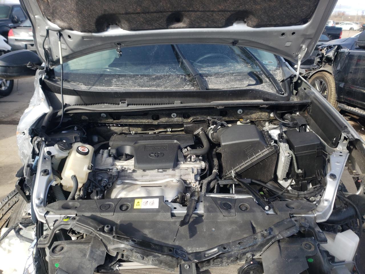 Photo 7 from auction – 2018 TOYOTA RAV4 LE with VIN JTMBFREV9JJ207000
