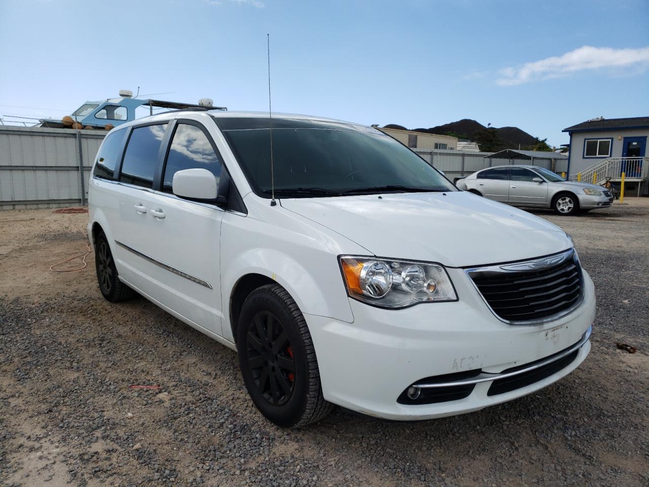 CHRYSLER TOWN & COU 2016 with VIN 2C4RC1BG1GR198280 - Photo from auction