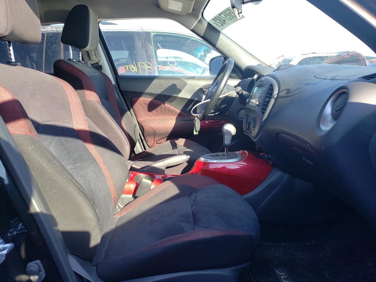 Photo 5 from auction – 2015 NISSAN JUKE S with VIN JN8AF5MR3FT512727