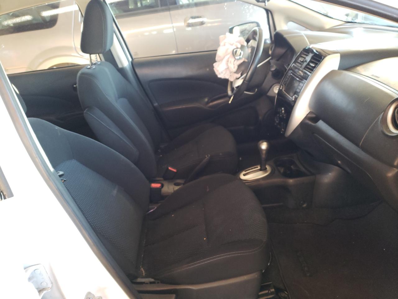 Photo 5 from auction – 2016 NISSAN VERSA NOTE with VIN 3N1CE2CP3GL391003