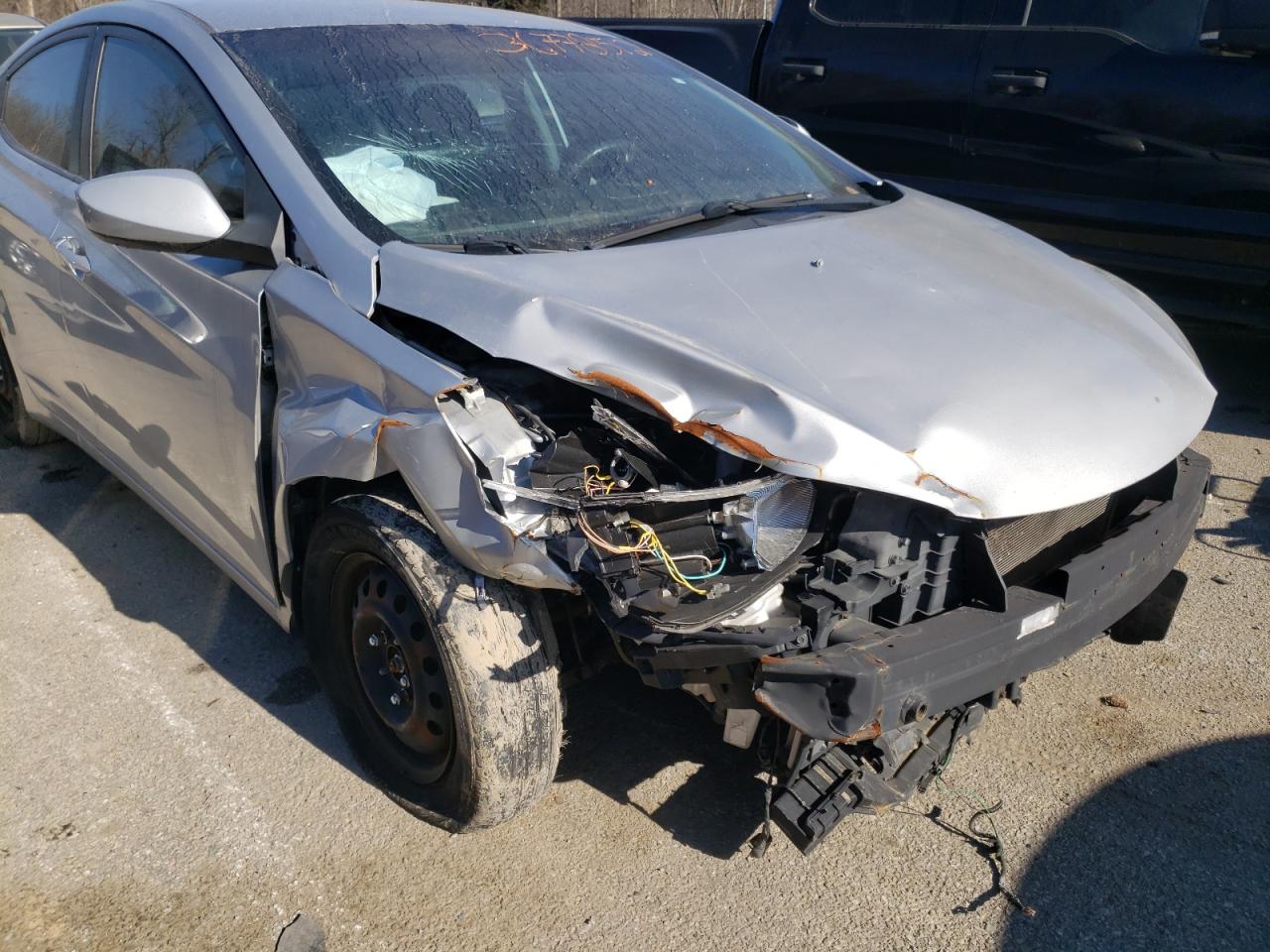 Photo 9 from auction – 2013 HYUNDAI ELANTRA GL with VIN 5NPDH4AE0DH417199