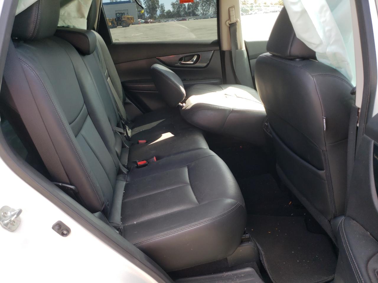 Photo 6 from auction – 2015 NISSAN ROGUE S with VIN 5N1AT2MT7FC861108