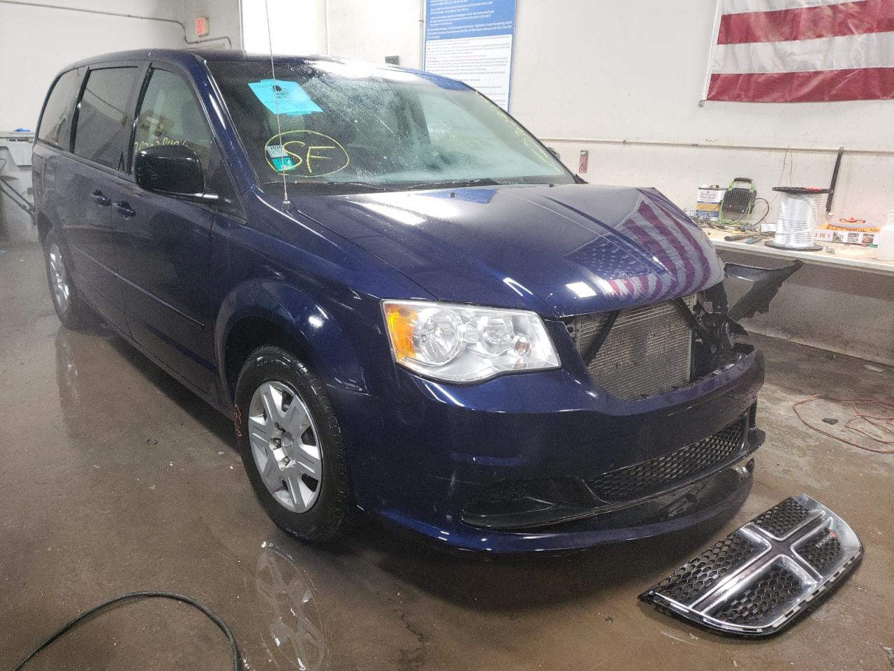 DODGE GRAND CARA 2012 with VIN 2C4RDGBGXCR324677 - Photo from auction